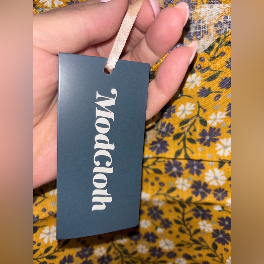 NWT ModCloth Spruced Up Summer Sleeveless Top Yellow Floral Linen Blend Medium - Picture 9 of 11